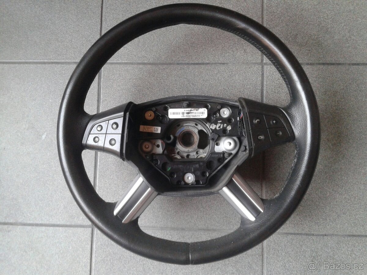 Volant Mercedes ML 320 CDI W164.