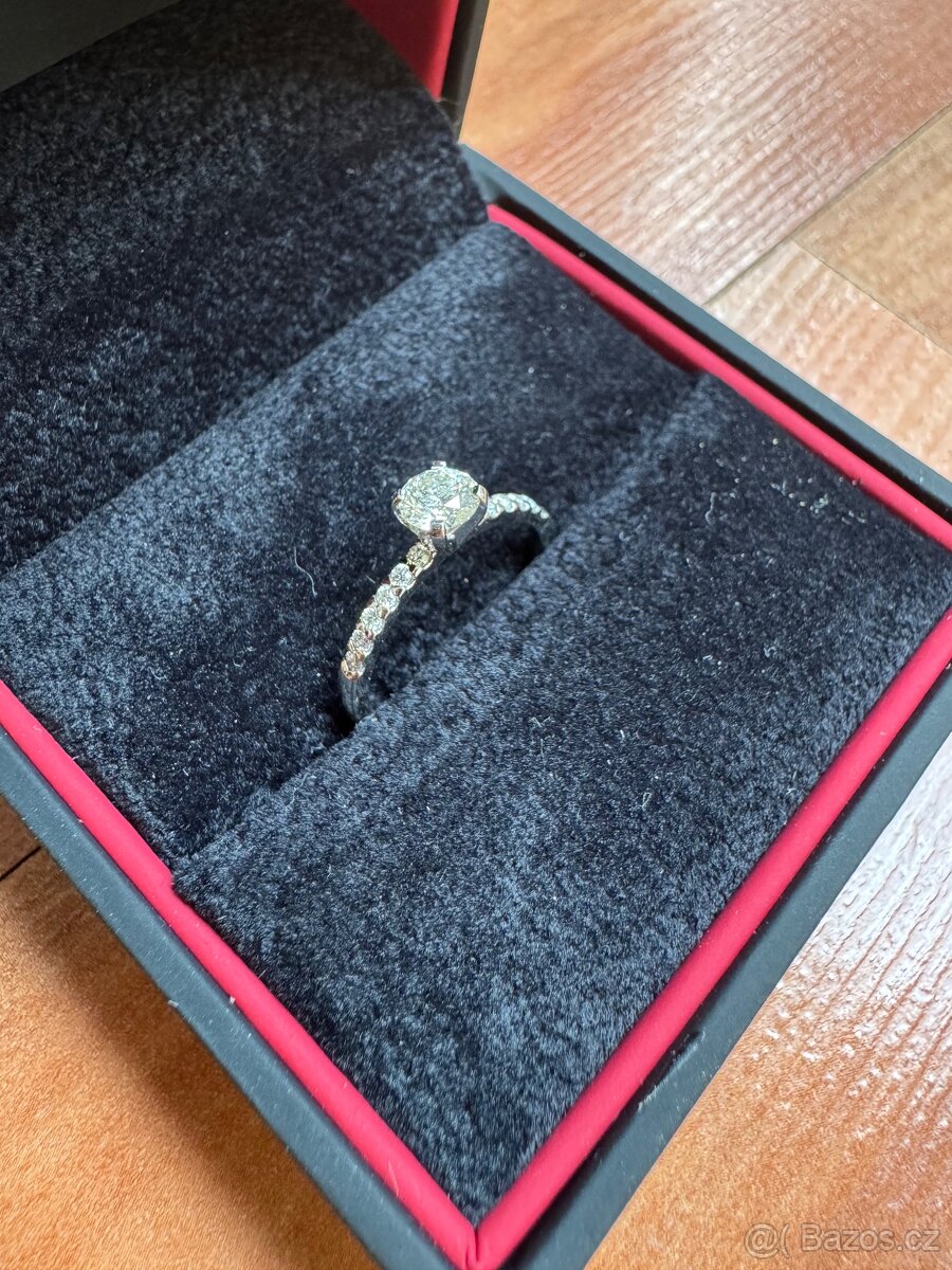 Prsten s diamanty 0,52 karátů, bílé zlato
