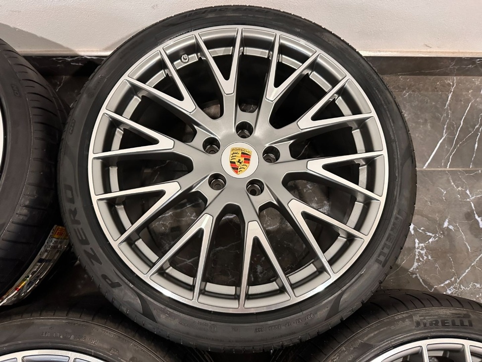 original porsche Panamera 976 r21 976044660N letní