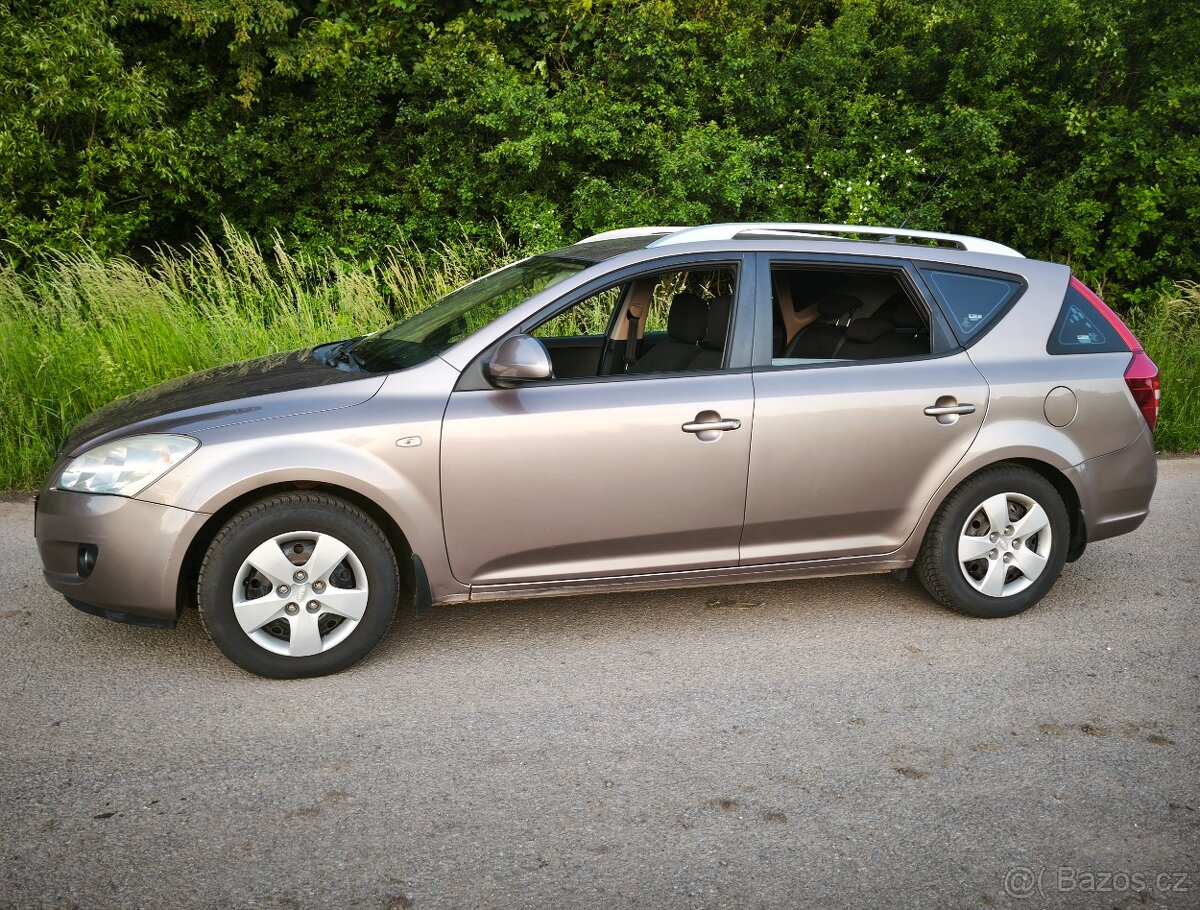 Kia Ceed 1.6 CRDi Combi po servise za 21tis.Kč