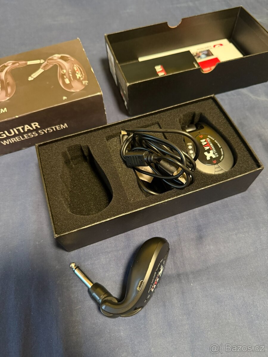 Bezdrát kytara XVive Wireless System U2 Black
