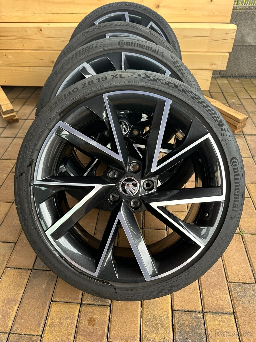 Alu kola Vega 19 Karoq včetně pneu continental 225/40/ZR19