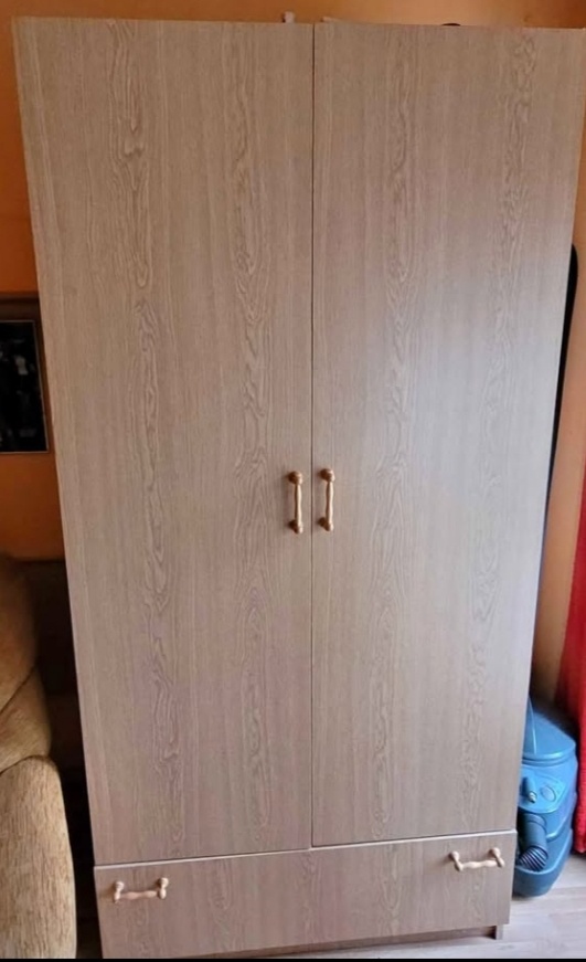 Šatní skříň