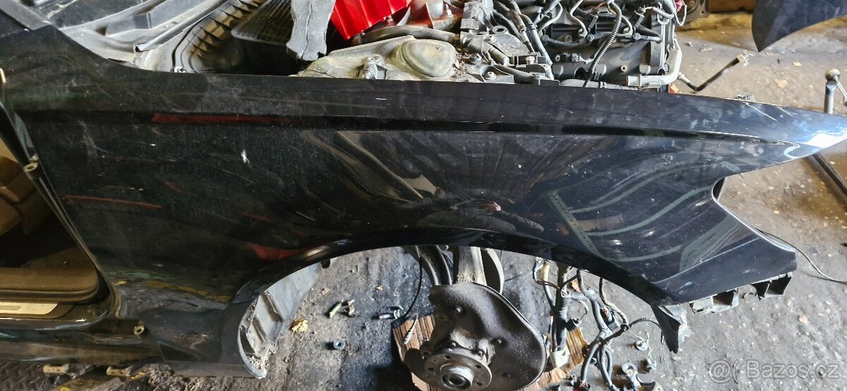 Pravy predni blatnik audi A6 4G 2010-2014