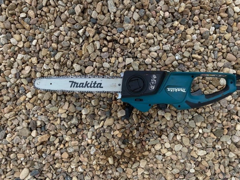 MAKITA UC4041A Elektrická pila 40cm,1800W