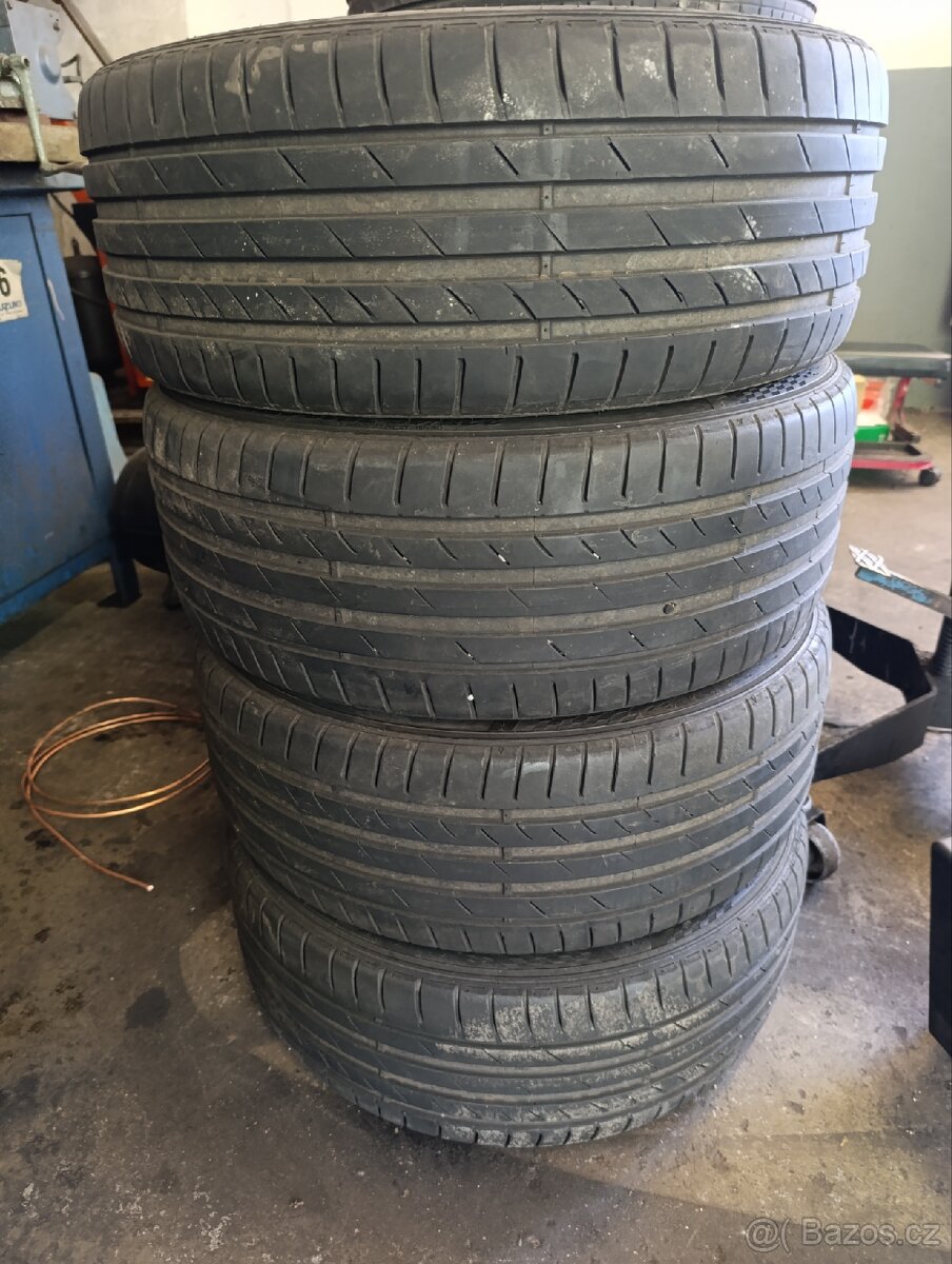 Letní 225/45/18