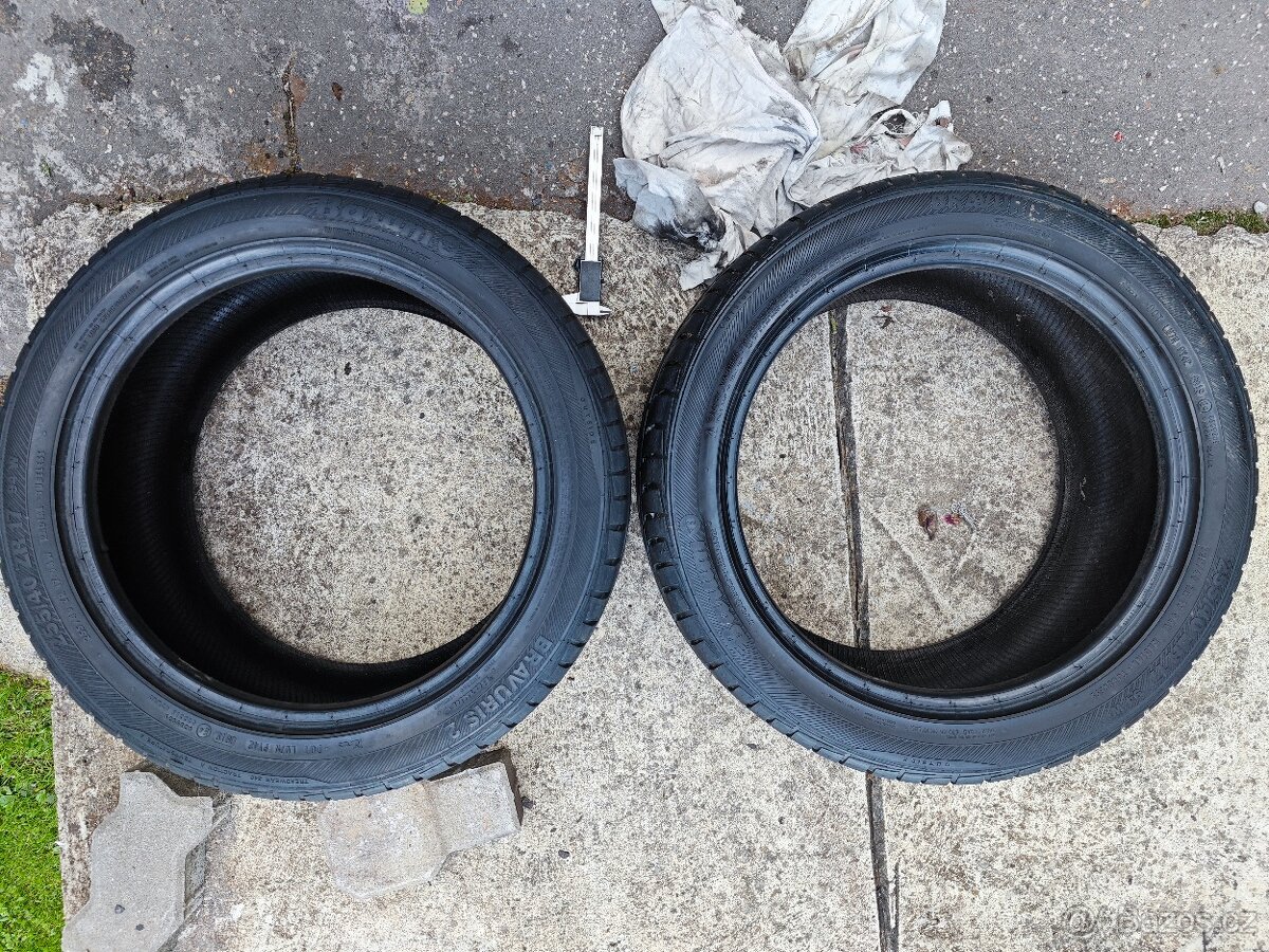 255/40 R17 94w letní pneu Barum Bravuris 2 4,5-5mm
