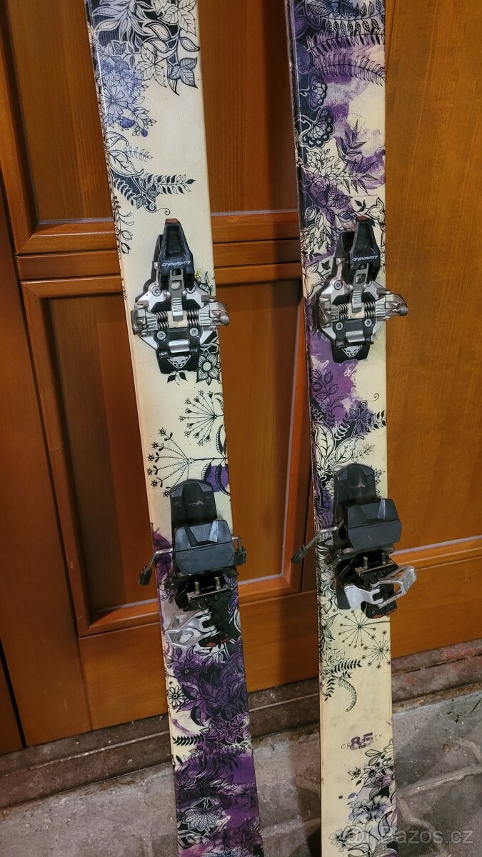 dámské skialpové lyže