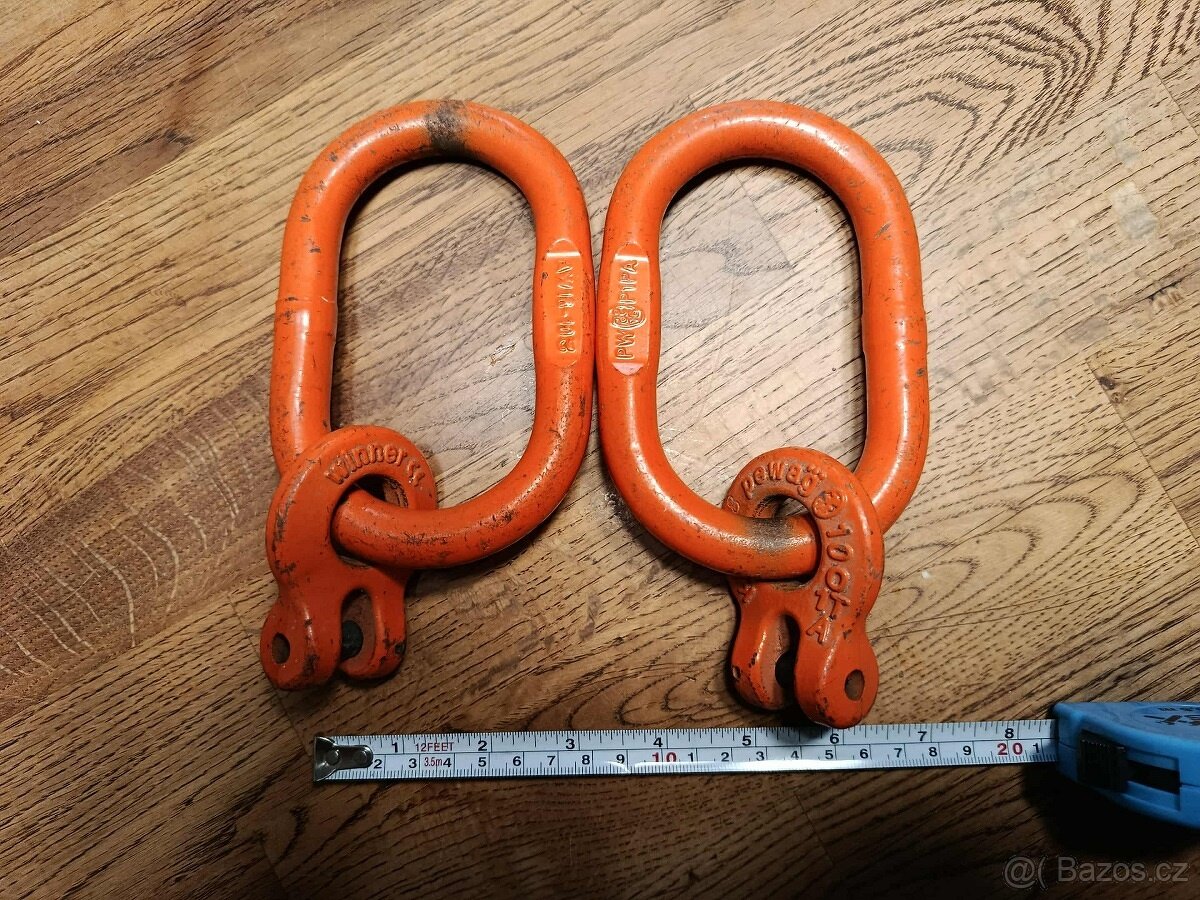 ZÁVĚSNÁ OKA S TŘMENY