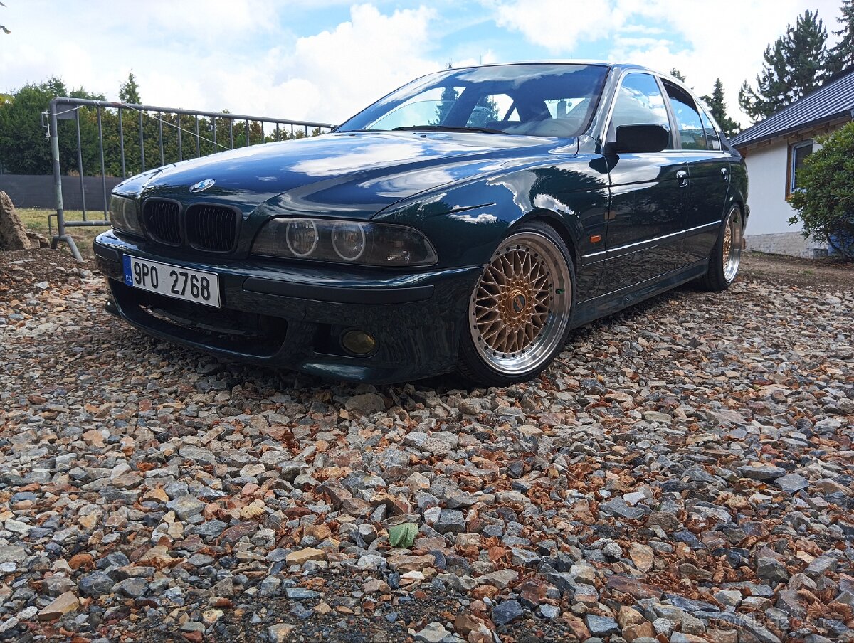 BMW e39 523i