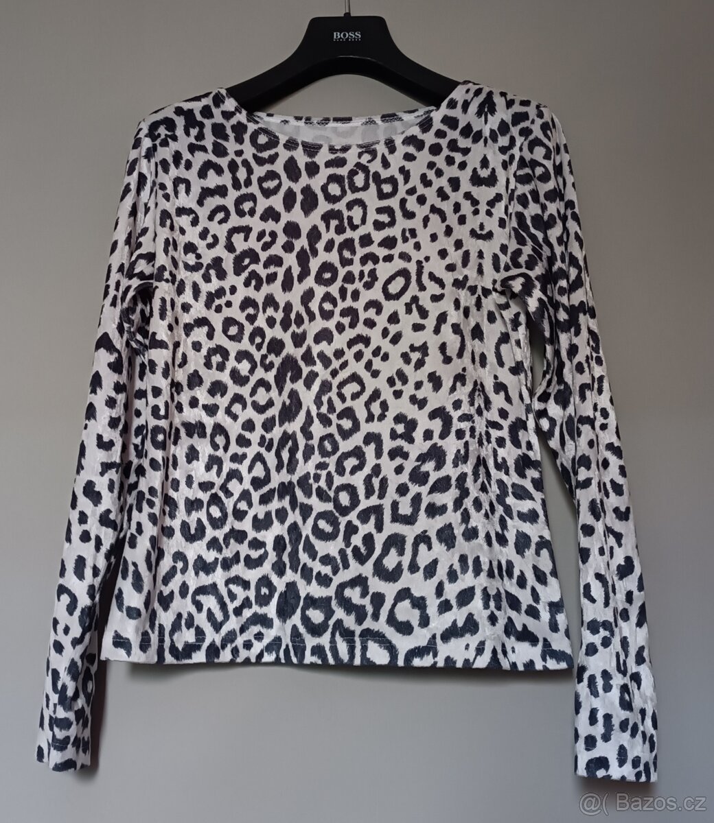 Luxusní zánovní halenka Ritter, velikost M