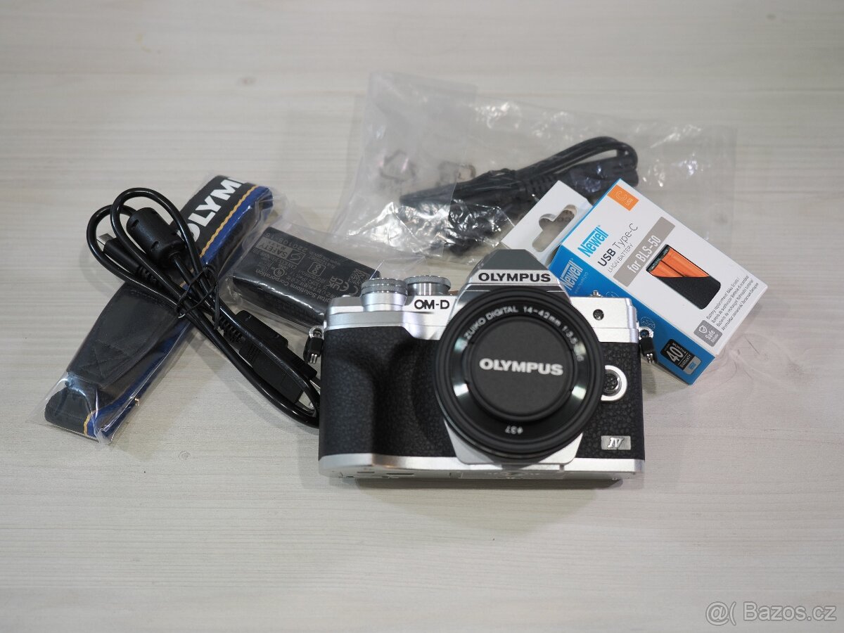 Olympus OM-D E-M10 IV