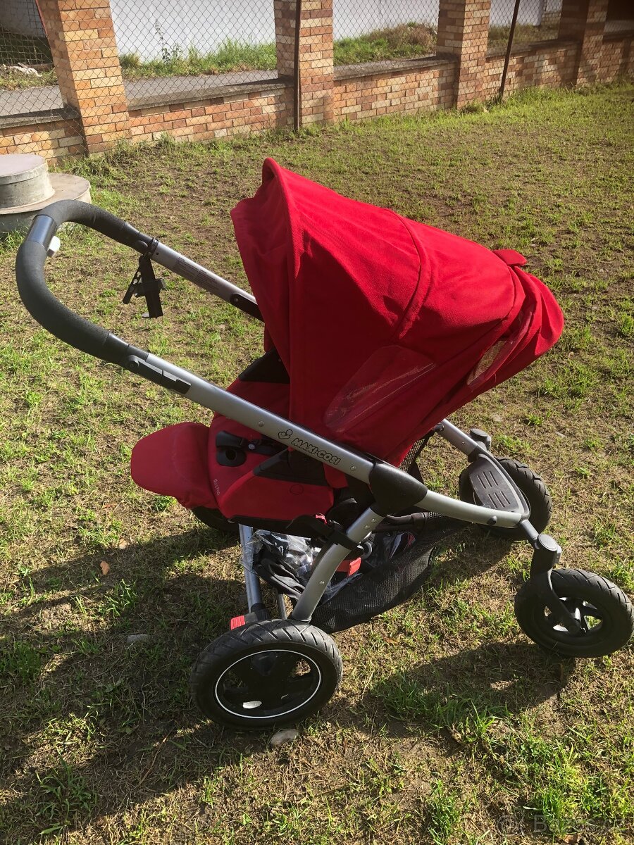 Kočárek maxi cosi mura plus