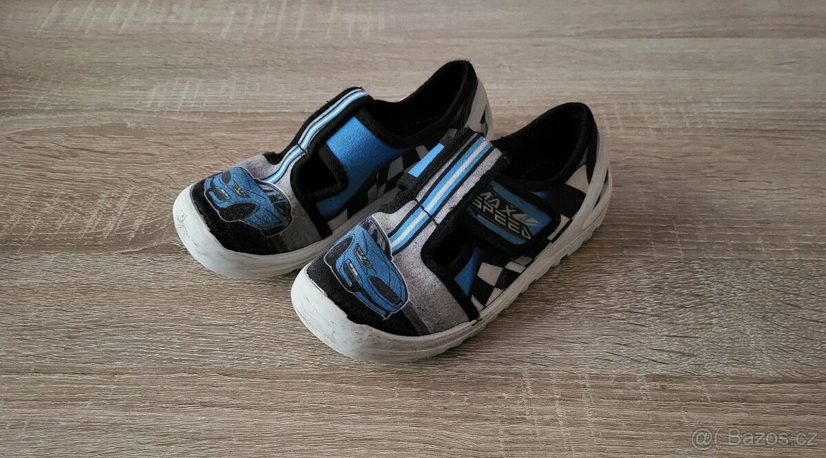 Chlapecké bačkory vel. 29