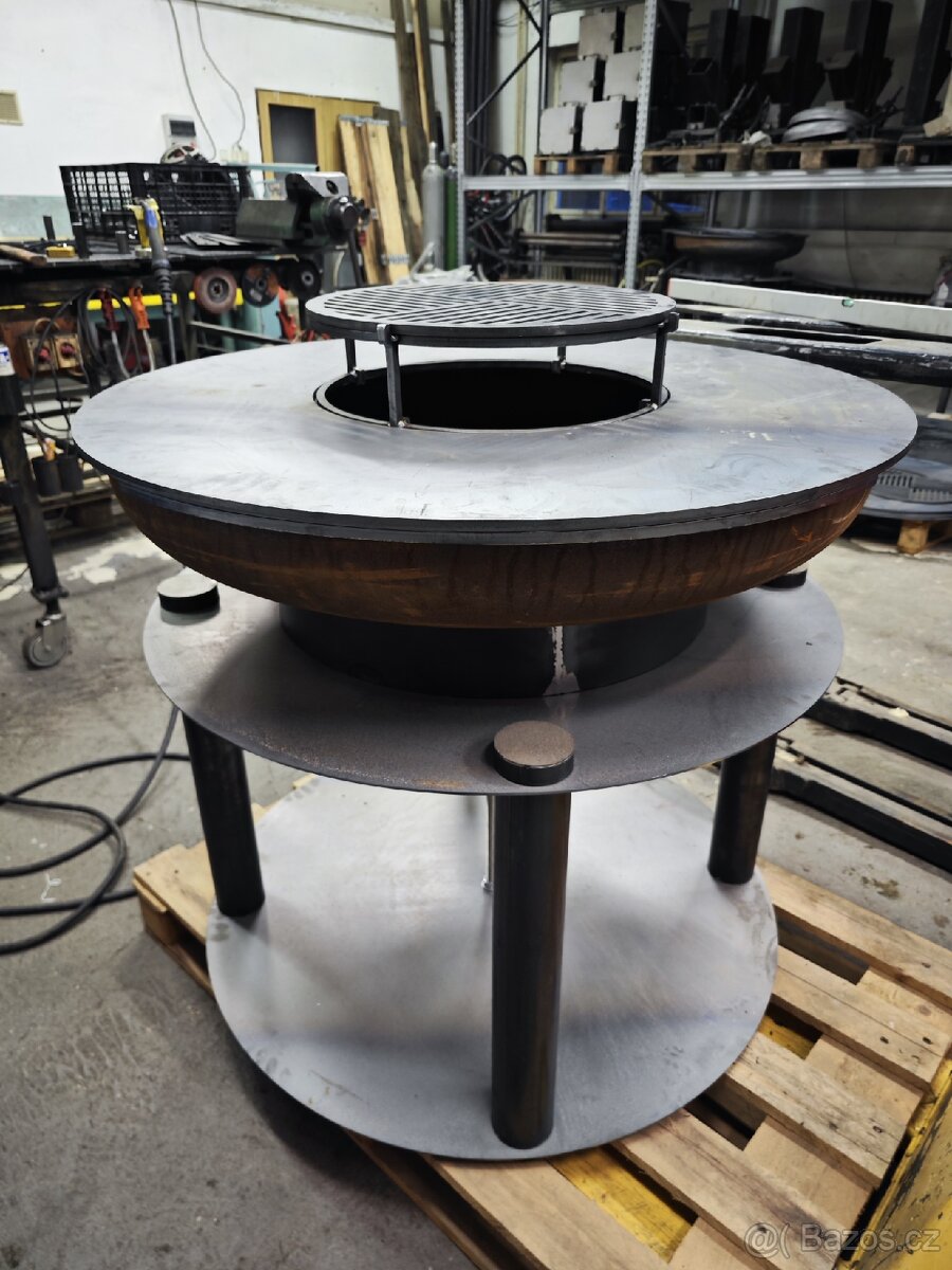 Party gril, zahradní ohniště