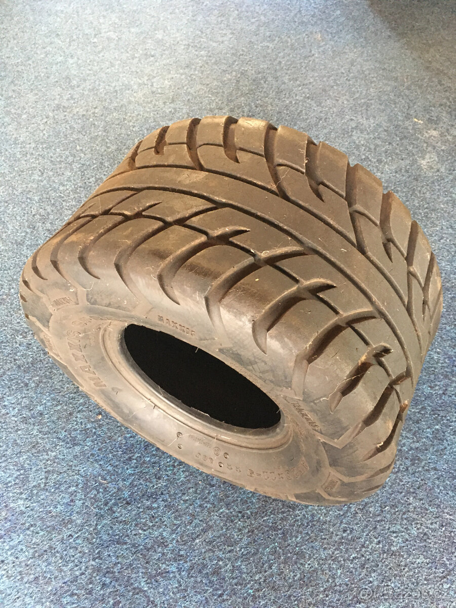 Pneu 20x11-9