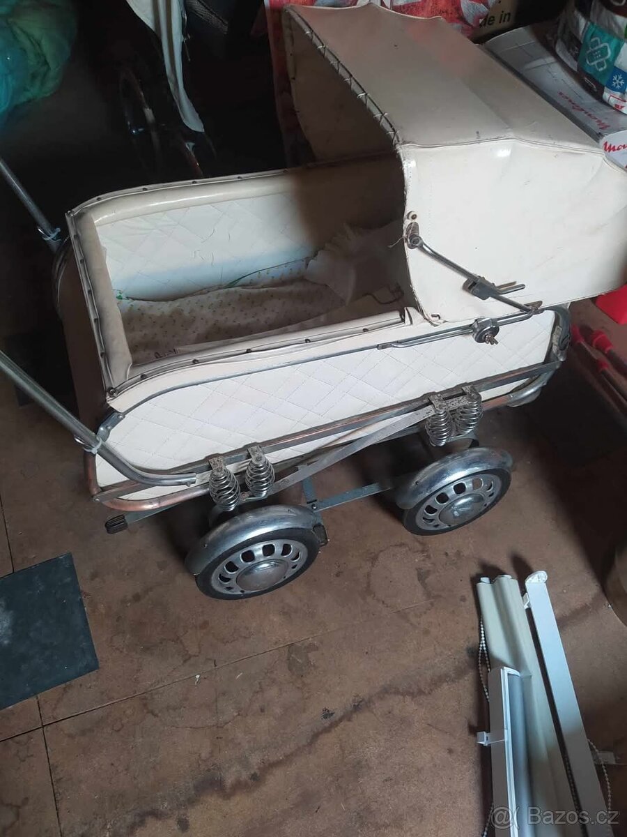 Prodám retro kočárek