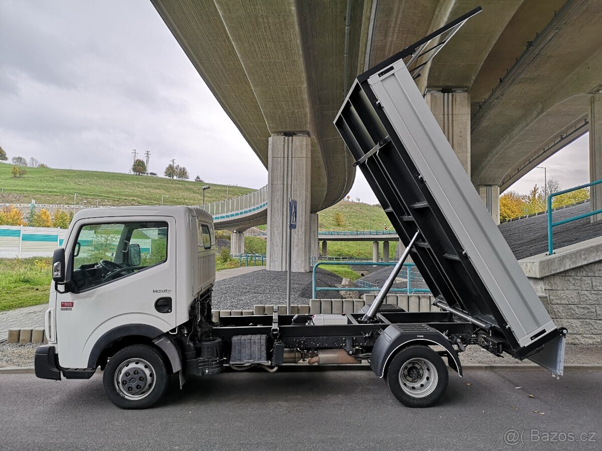 Renault Maxity 3-stranný sklápěč r.v. 2016 - klíma