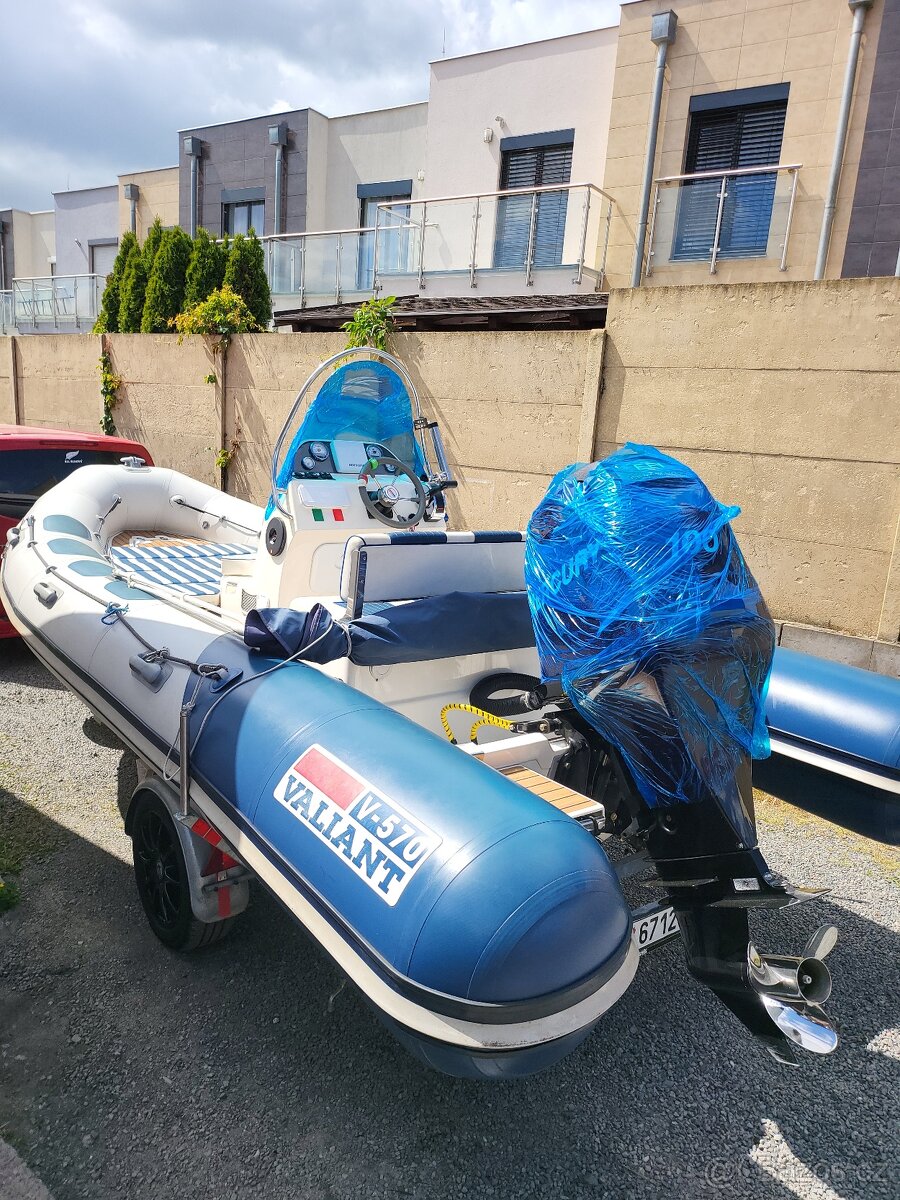 Prodám motorový člun Valiant