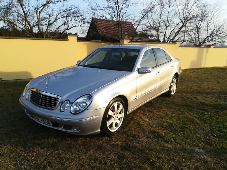 Mercedes Benz w211