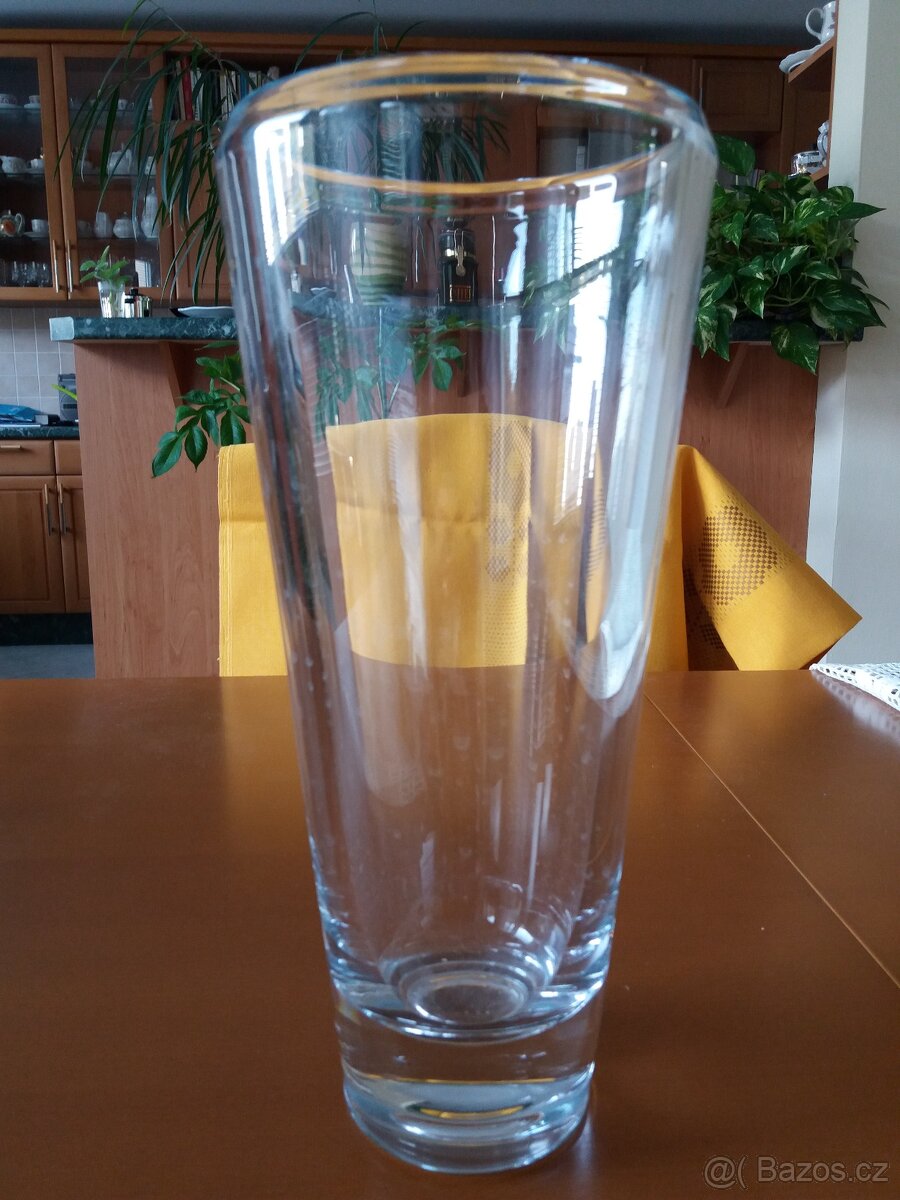 Váza čiré sklo