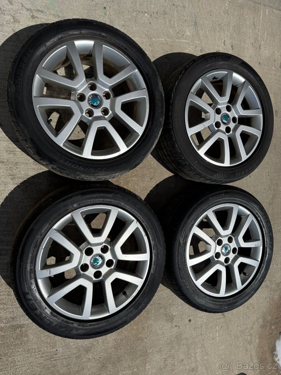 Sada kol Škoda Yeti R17 Spitzberg 225/50 R17 5L0601025A