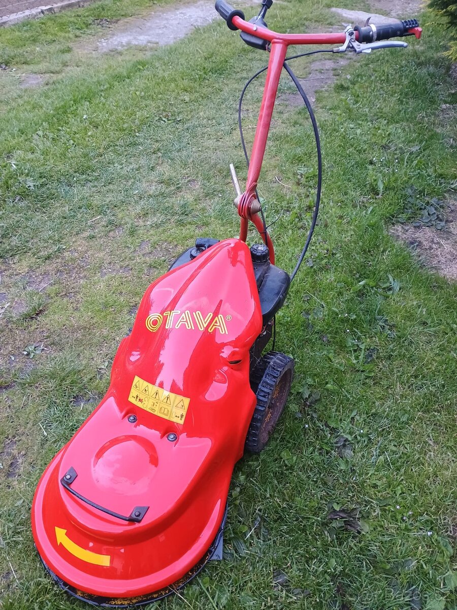 Bubnová sekačka na vysokou trávu Otava