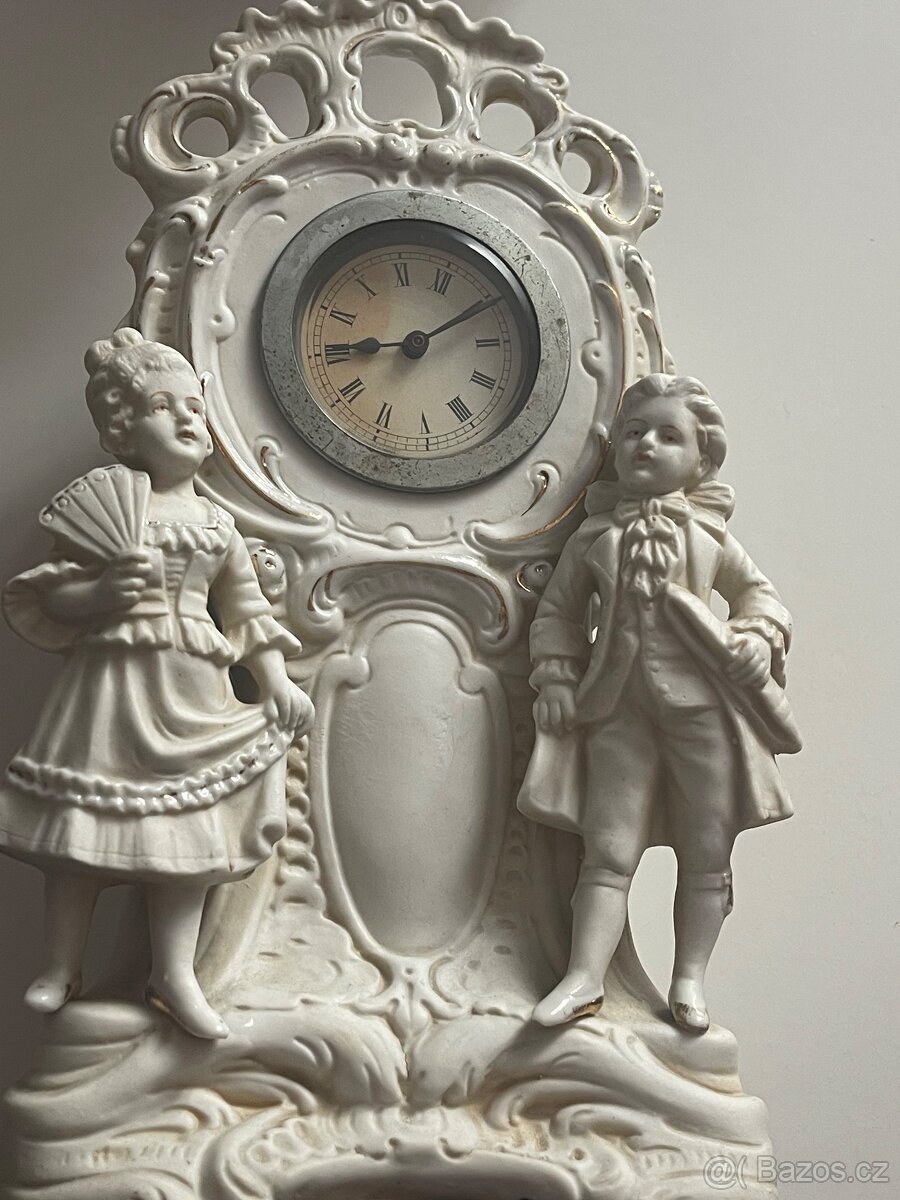 Prodam  staré porcelánové  hodiny