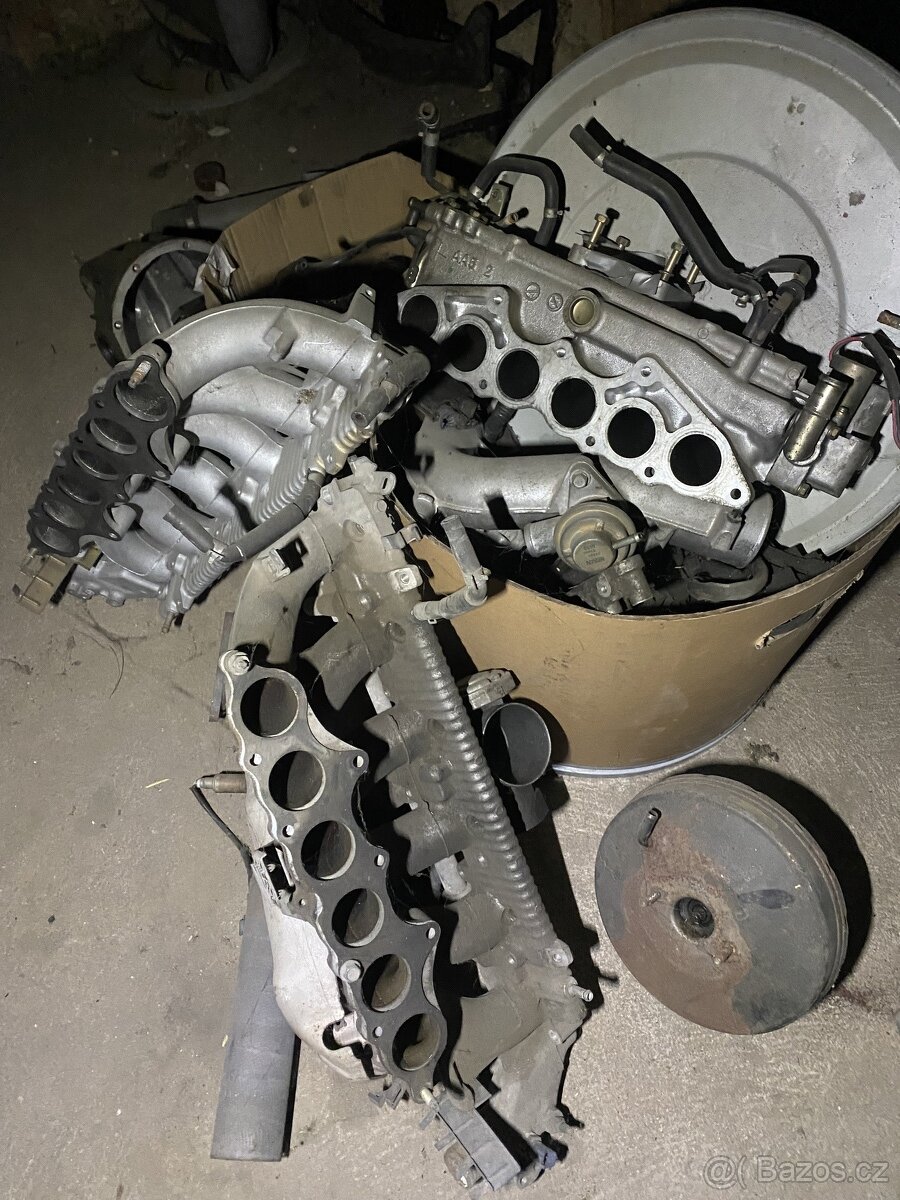 Dily z motoru Nissan RB25Det Neo