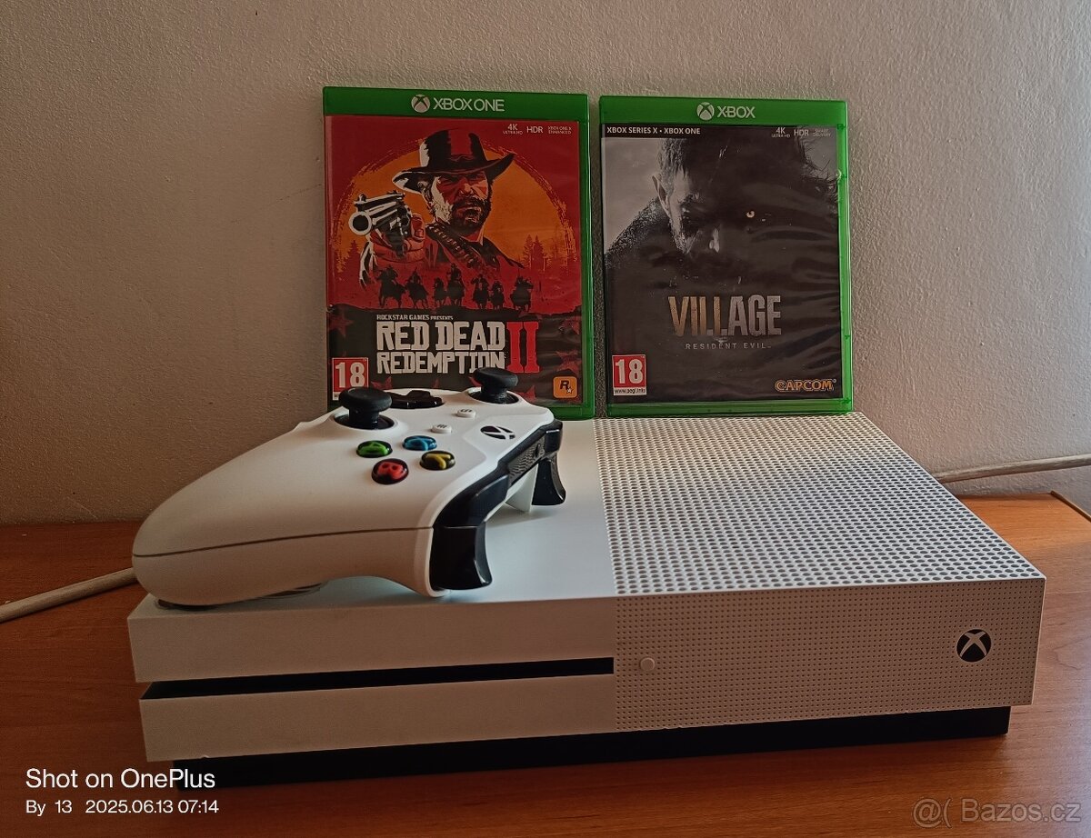 Xbox One S 1Tb 1x ovladač + Hry