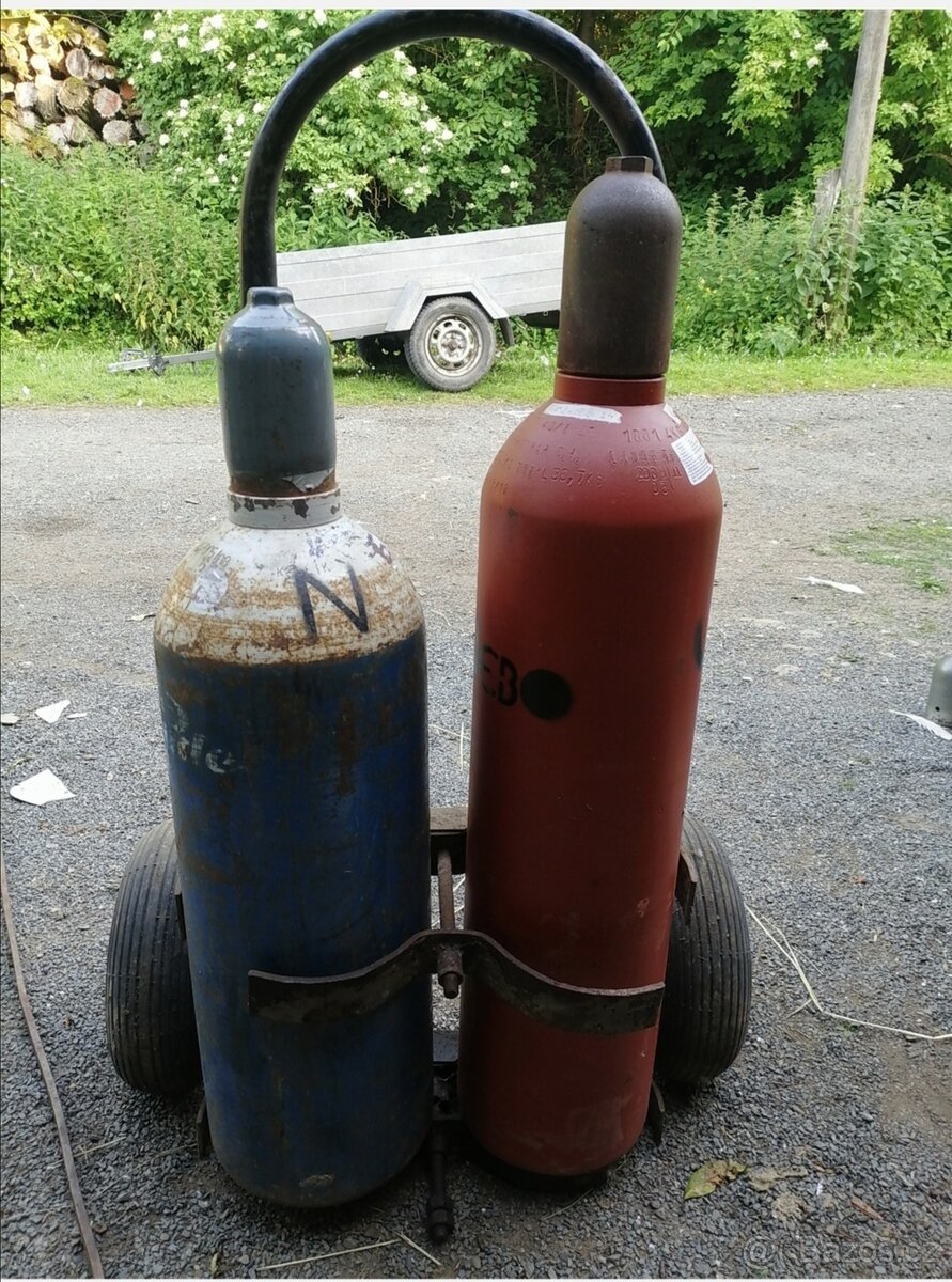 Autogen malé lahve