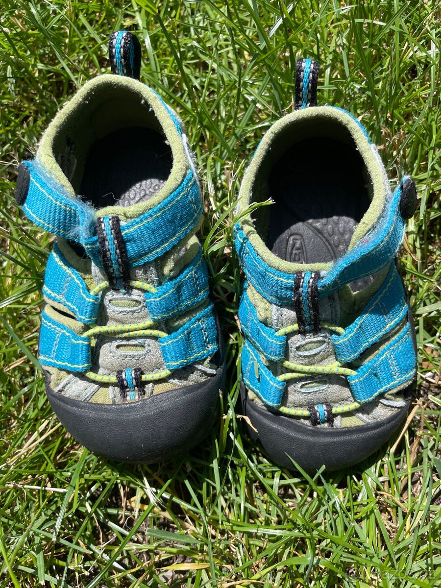 keen sandale 22
