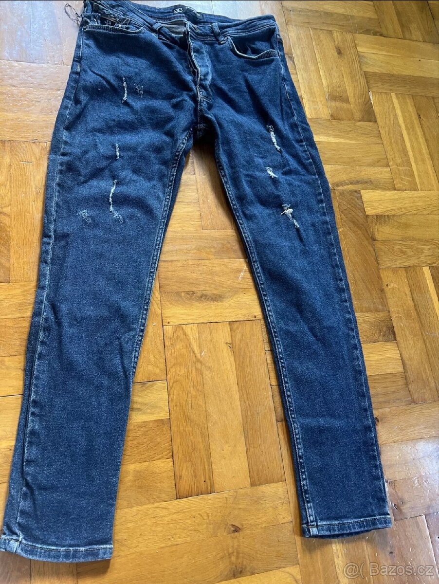 Balenciaga jeans vel 31 M 45 v pase 102 delka