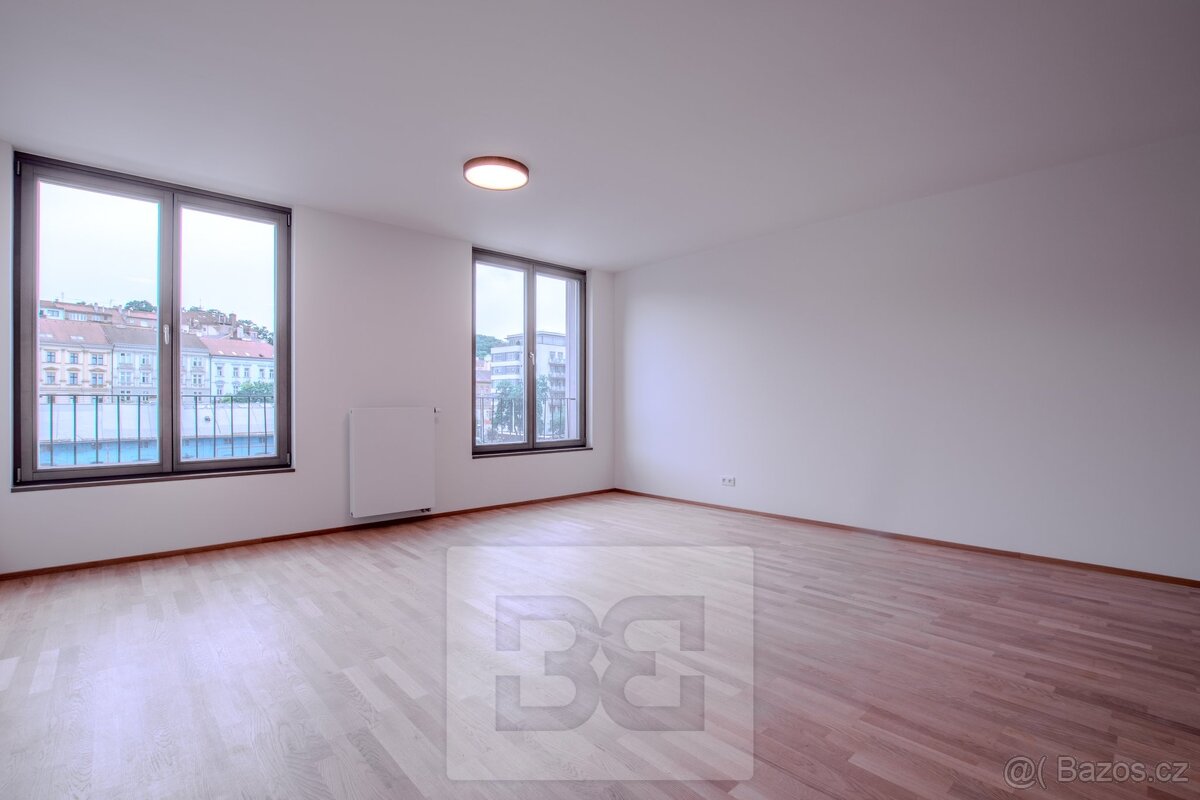 Moderní byt 1+kk v novostavbě na Smíchově – 42 m2
