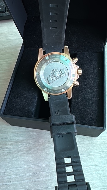 Hodinky EDOX
