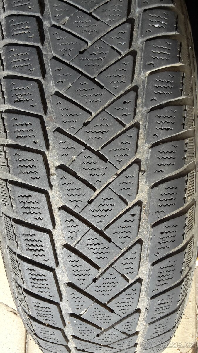 Levně prodám zimní pneu Dunlop Winter na discích