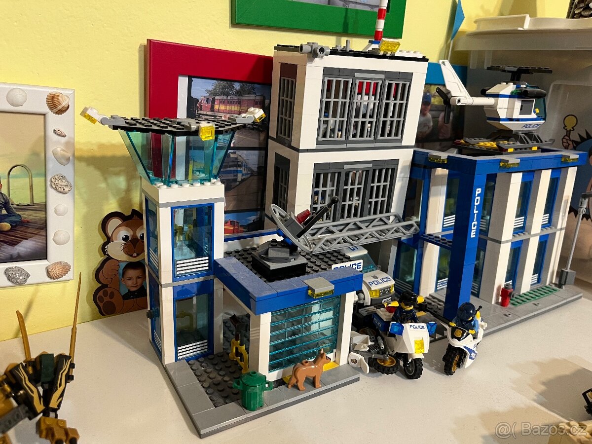 Lego policejní stanice 60047