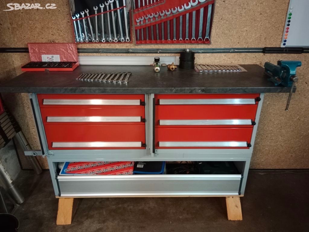 Dilenská vestavba -ponk