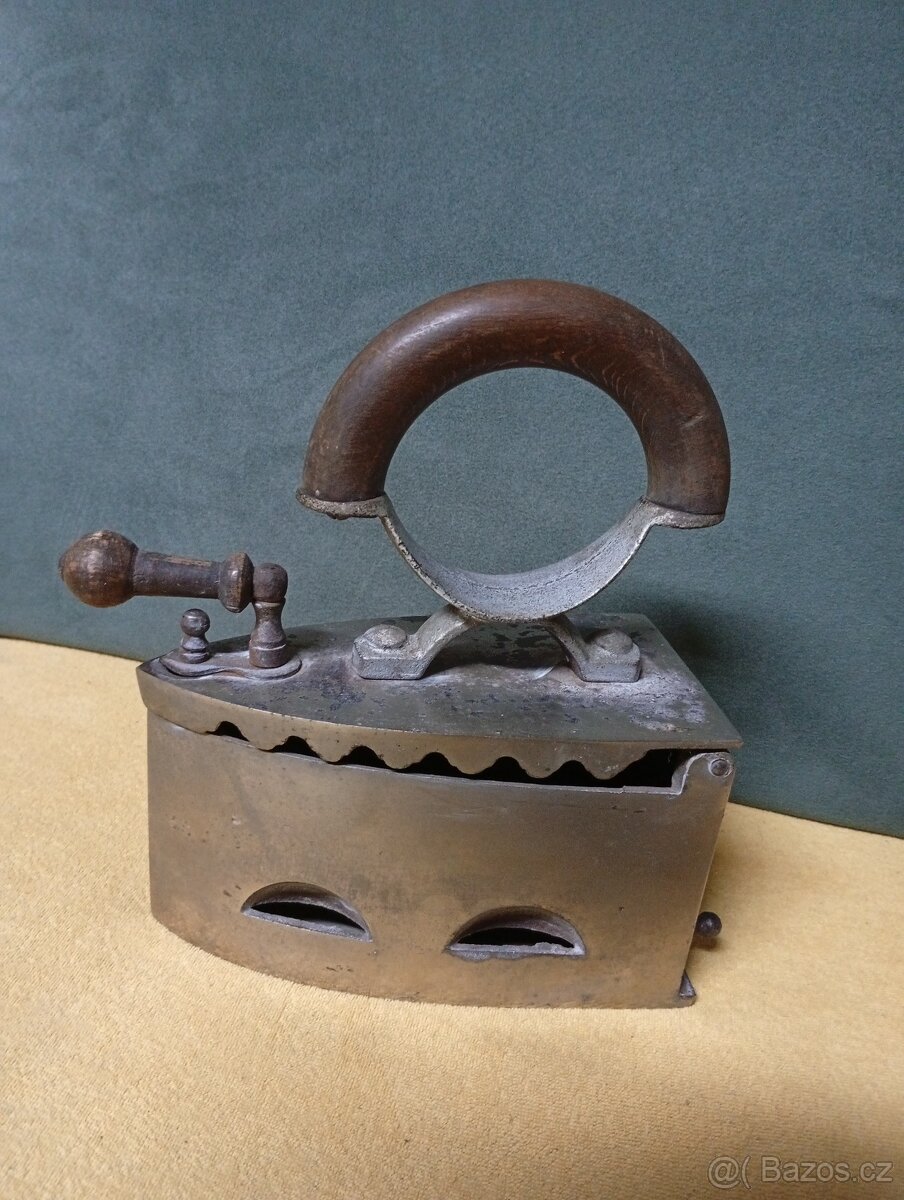 Starožitná sběratelská žehlička