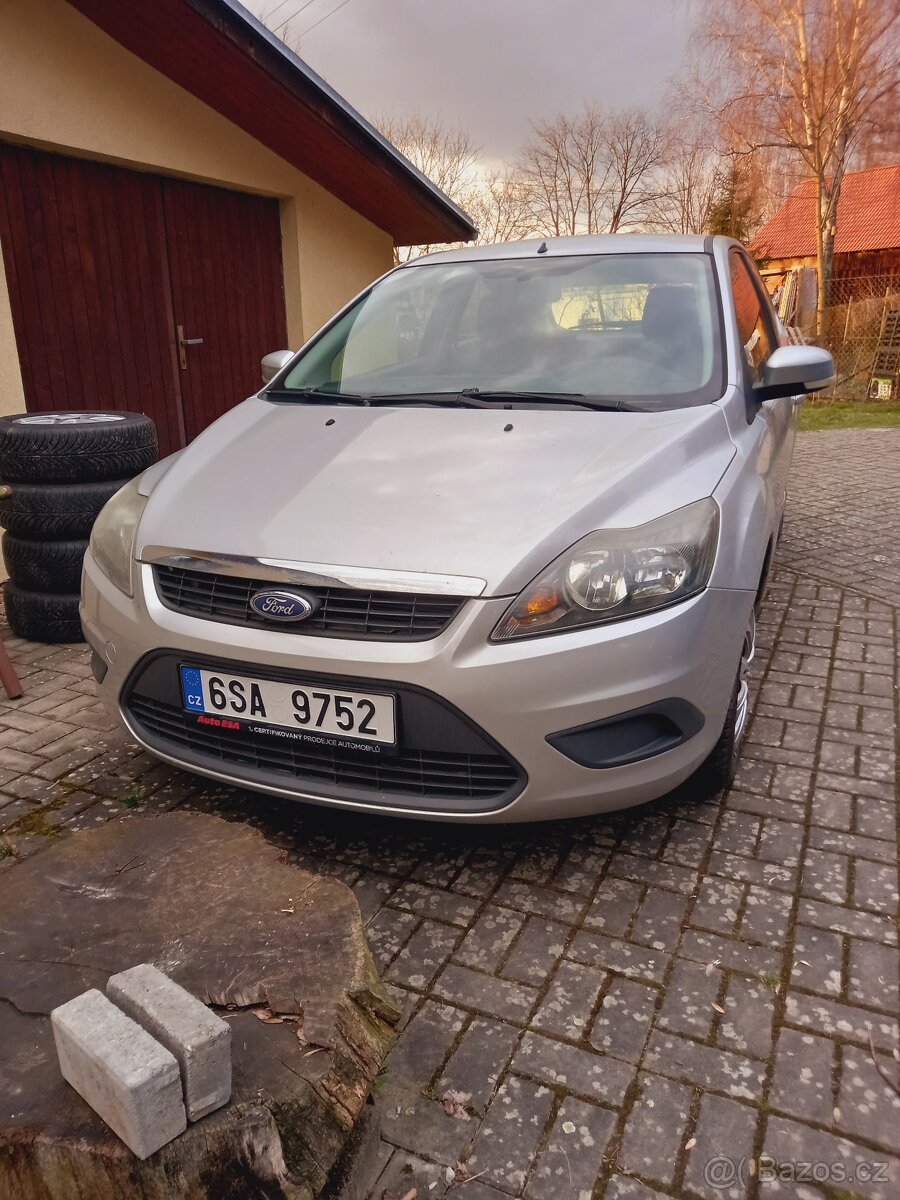 Ford focus trend 1,6.i 74KW