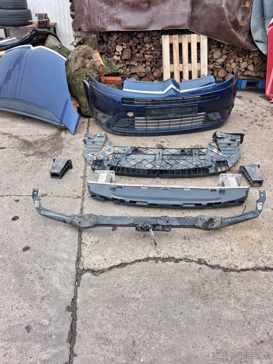 Předek,lampy C4 grand-picasso,rok 2009