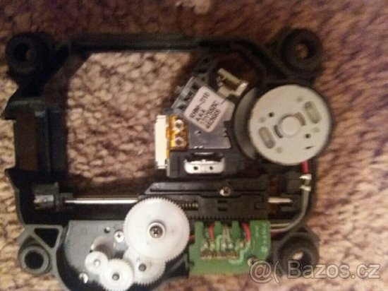 prodám vnitřky telefonů elektroniku čtecku cd