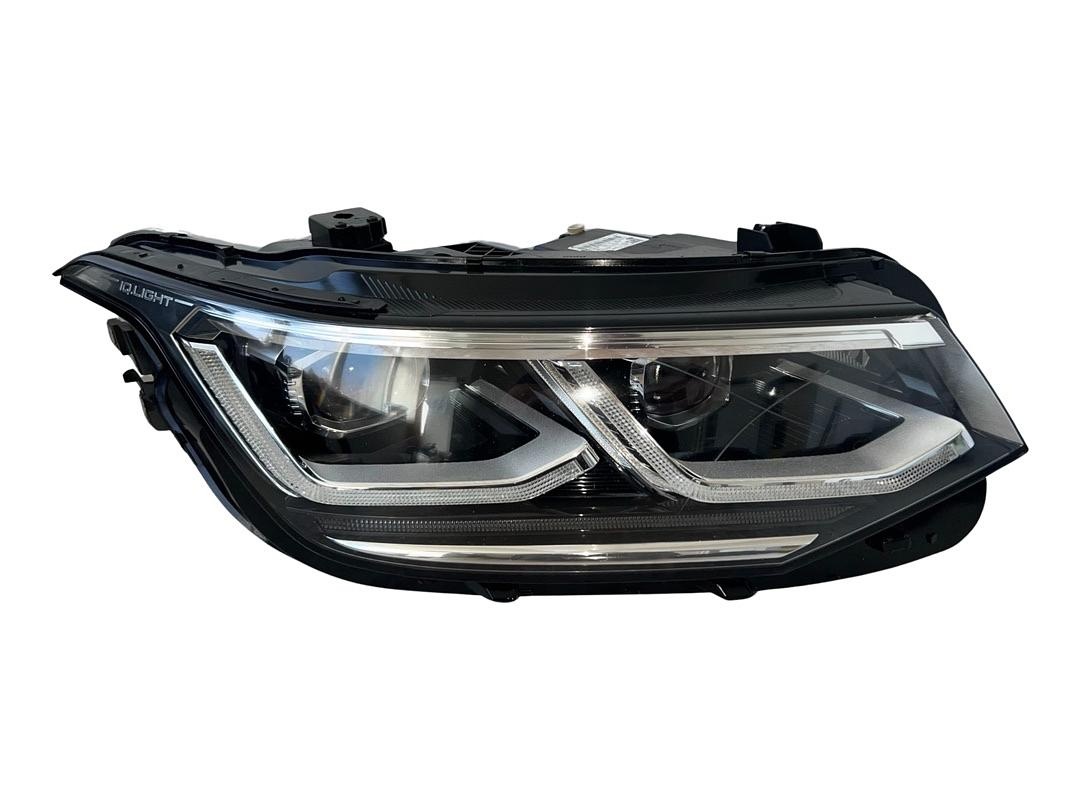 LED pravé přední světlo 5NB941082C VW Tiguan 5NB r.v. 2021