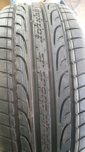 245/45R17 99Y Dunlop