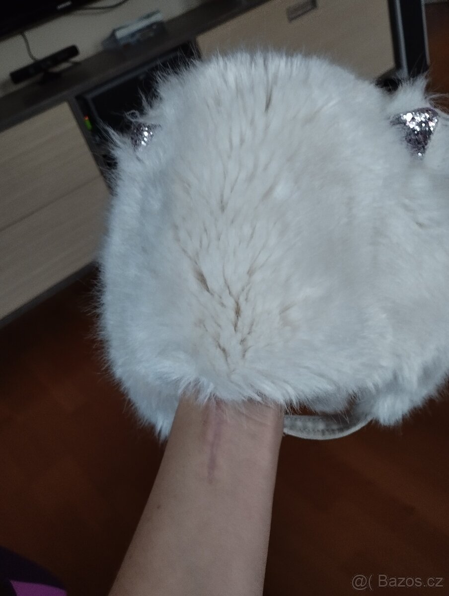 Teplá čepice, "beranice", tak na 3 roky