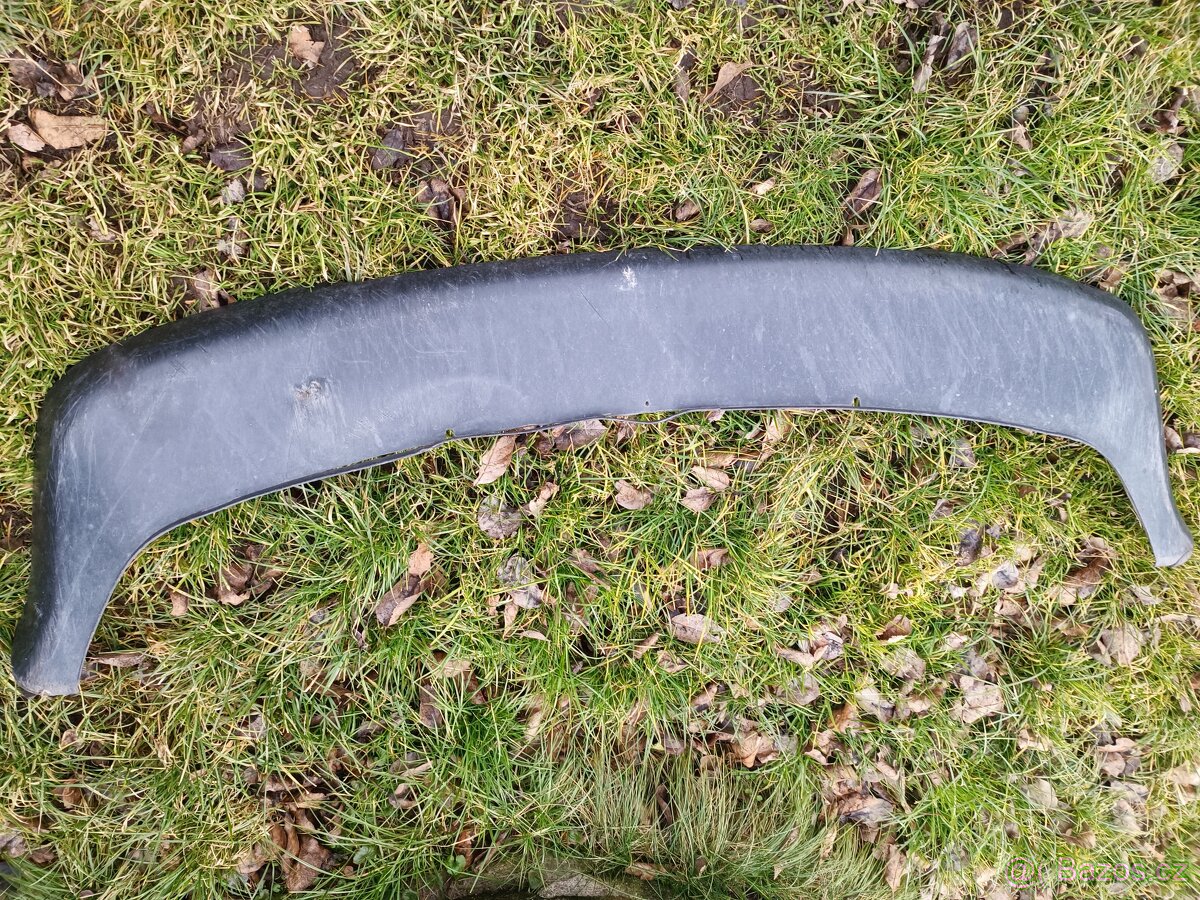 Spoiler lízátko pod přední nárazník octavia a golf 2 gti