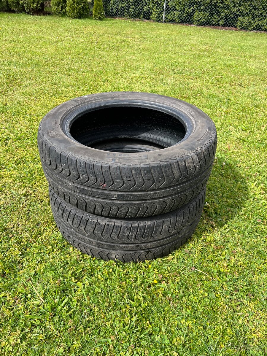 Celoroční pneu 2ks 215/55/17 pirelli cinturato plus
