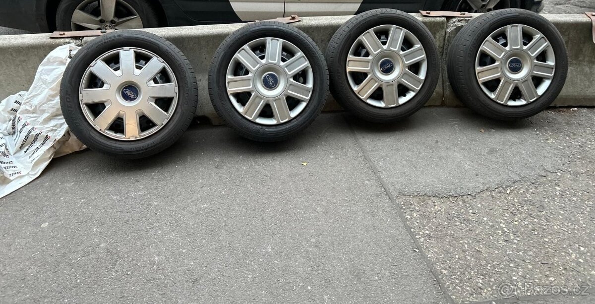 Ford Plechové disky pneu 205/55/R16