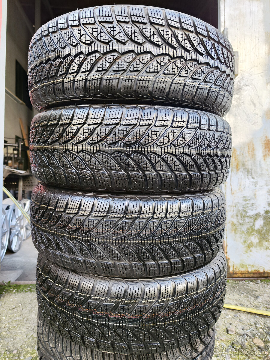 Zimní pneu = BRIDGESTONE = 205/60 R16 =NOVÉ