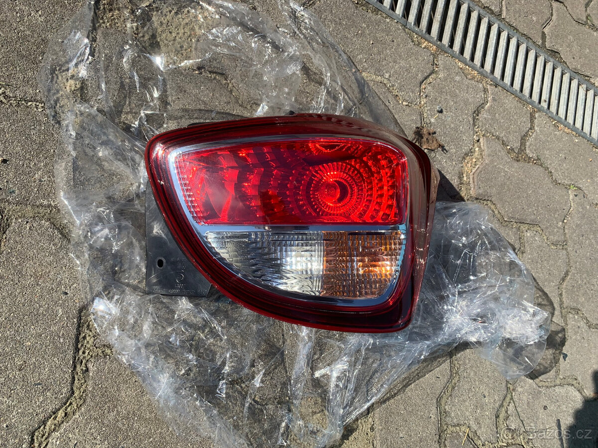 Hyundai I10 2 generace, pravé zadní světlo